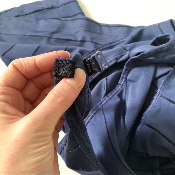 Athleta Blue Max Out Chi 2 in 1 Tank (TANK ONLY) - Picture 5 of 8